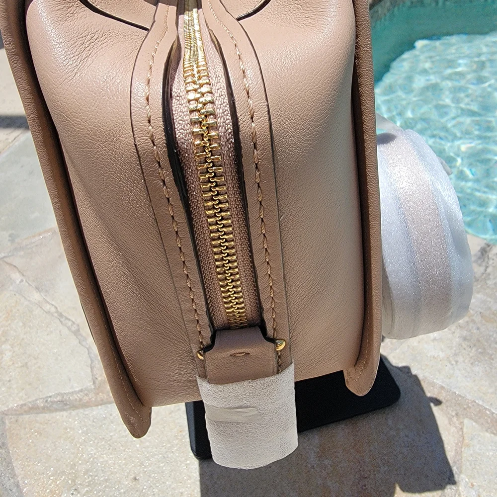 NWOT Coach Leather Dreamer In The Color Beachwood With Inter-changeable Strap - Picture 9 of 16